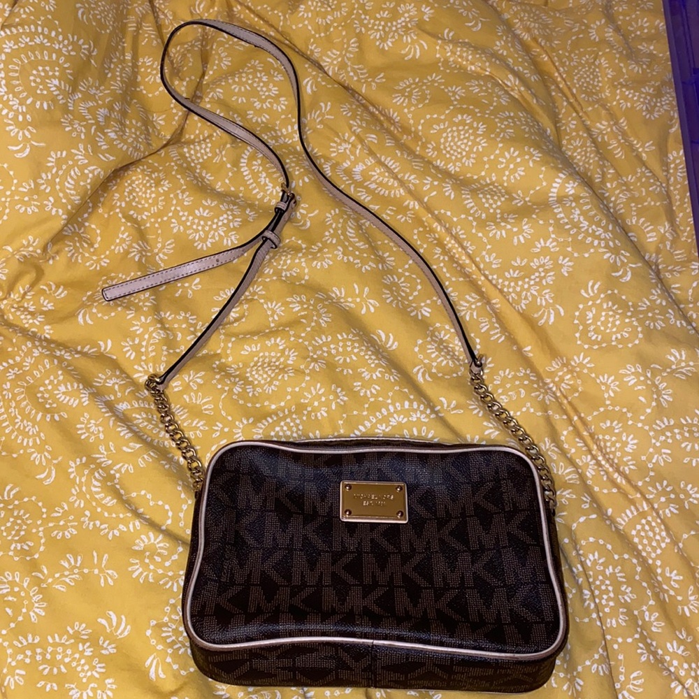 Michelle Kors cross bag